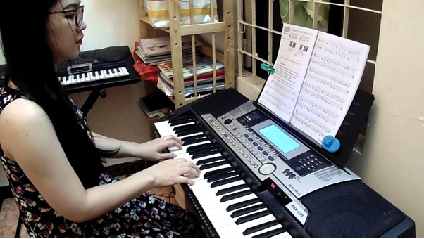 học k&egrave;m đ&agrave;n organ